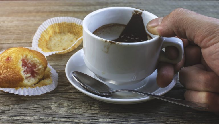 Czar Świtu : Odkrywamy Magię Kawy – Od Nasadzenia przez Proces Palenia aż po Twoją Kieliszek Pełną Smaku.